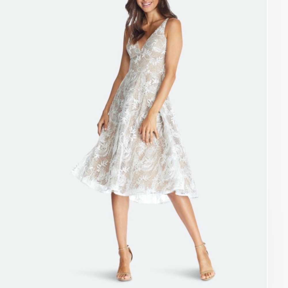 DRESS THE POPULATION Elisa Vine Embroidered Lace Dress small